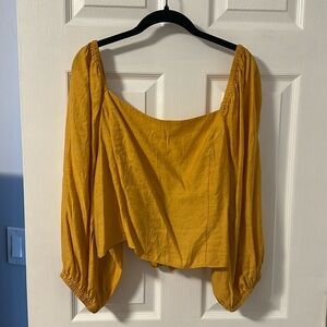 Cute Summer/Spring Cropped Back-less Top